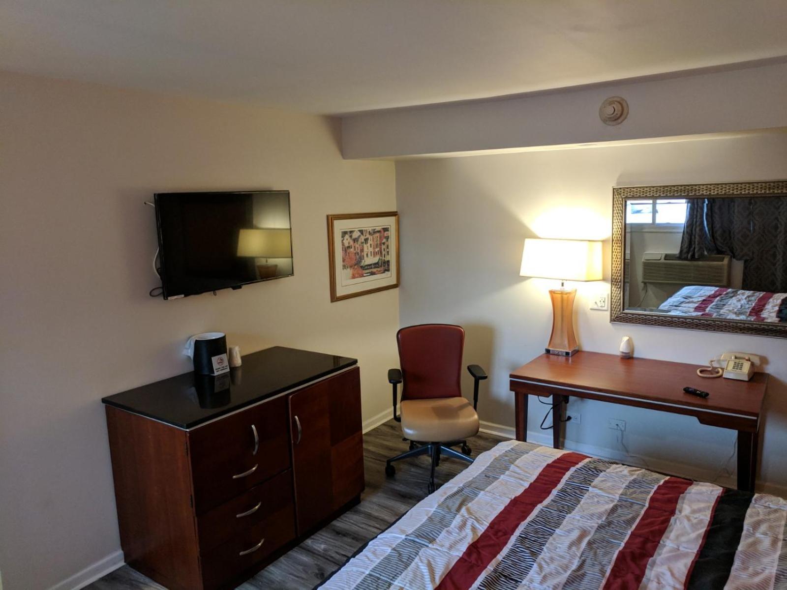 Skylark Motel Main image 1